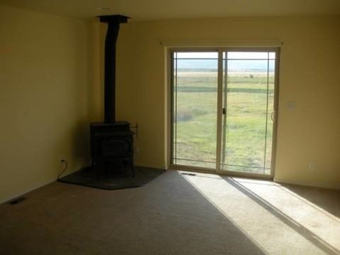 10031 Reecer Creek Rd - Photo 3 of 10