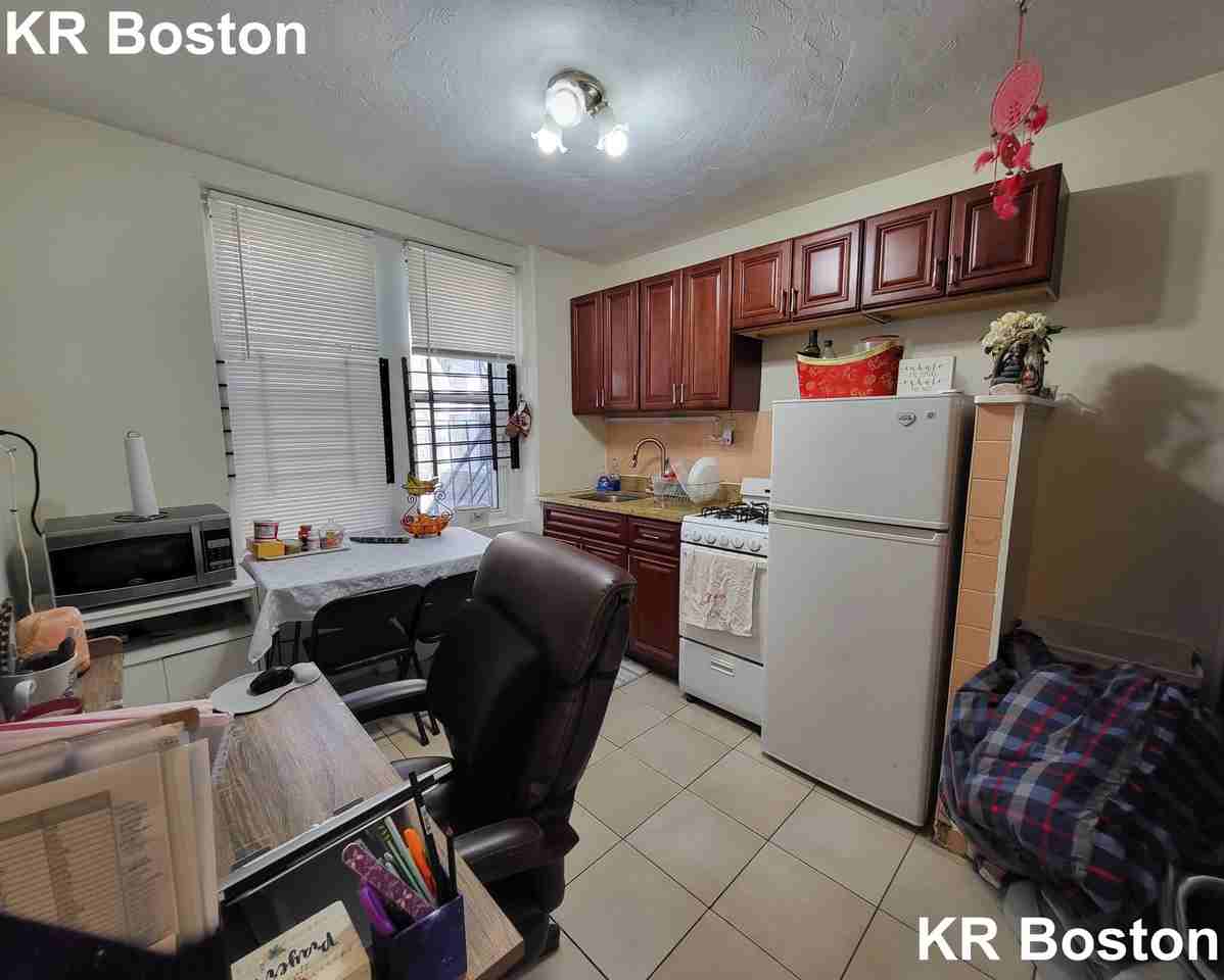 Gordon St. & Commonwealth Ave. #9 - Photo 2 of 11