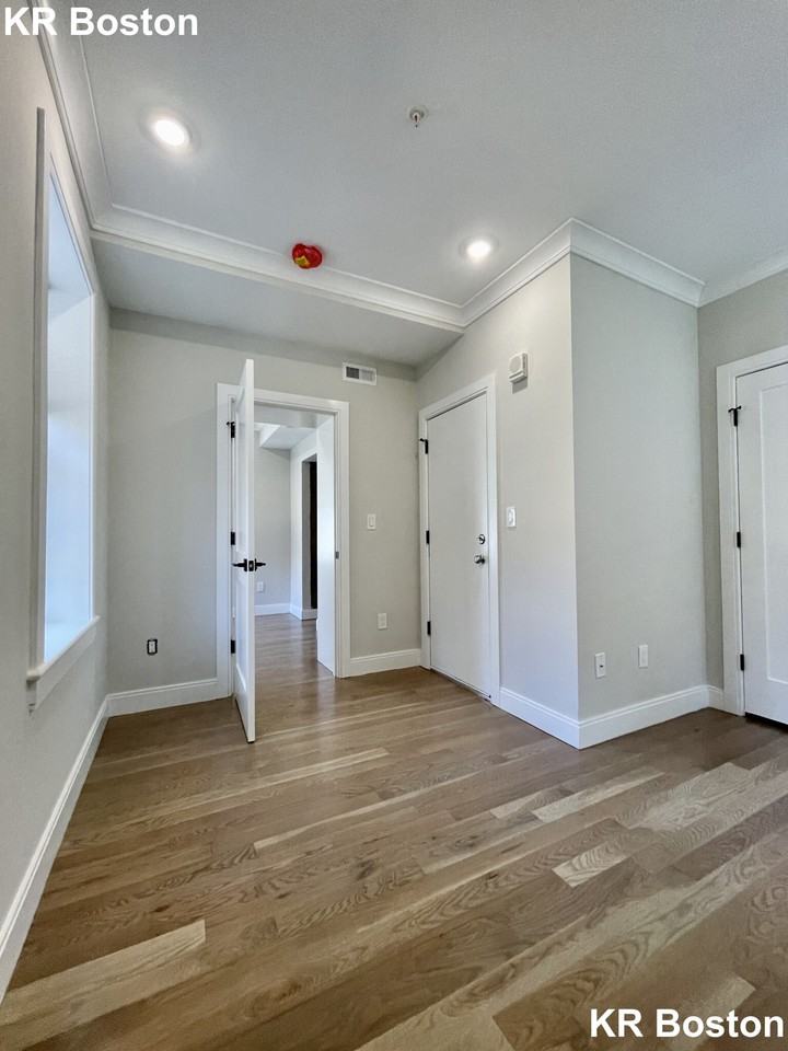 Englewood Ave. & Strathmore #6 - Photo 3 of 39