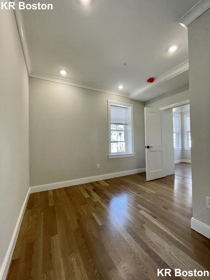 Englewood Ave. & Strathmore #6 - Photo 5 of 39