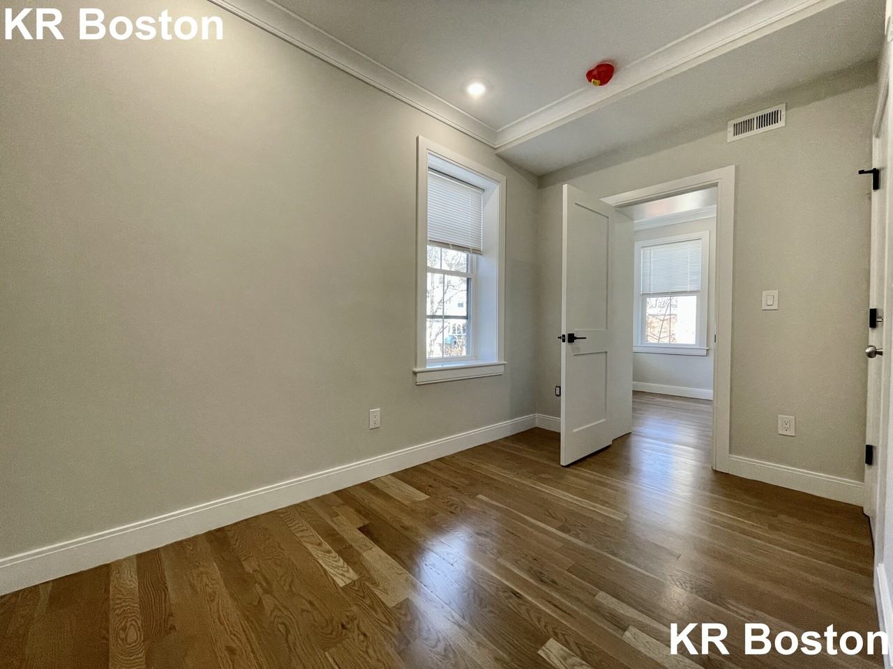 Englewood Ave. & Strathmore #6 - Photo 6 of 39