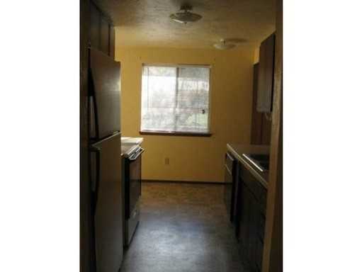 1413 Old Military Rd SE - Photo 3 of 8