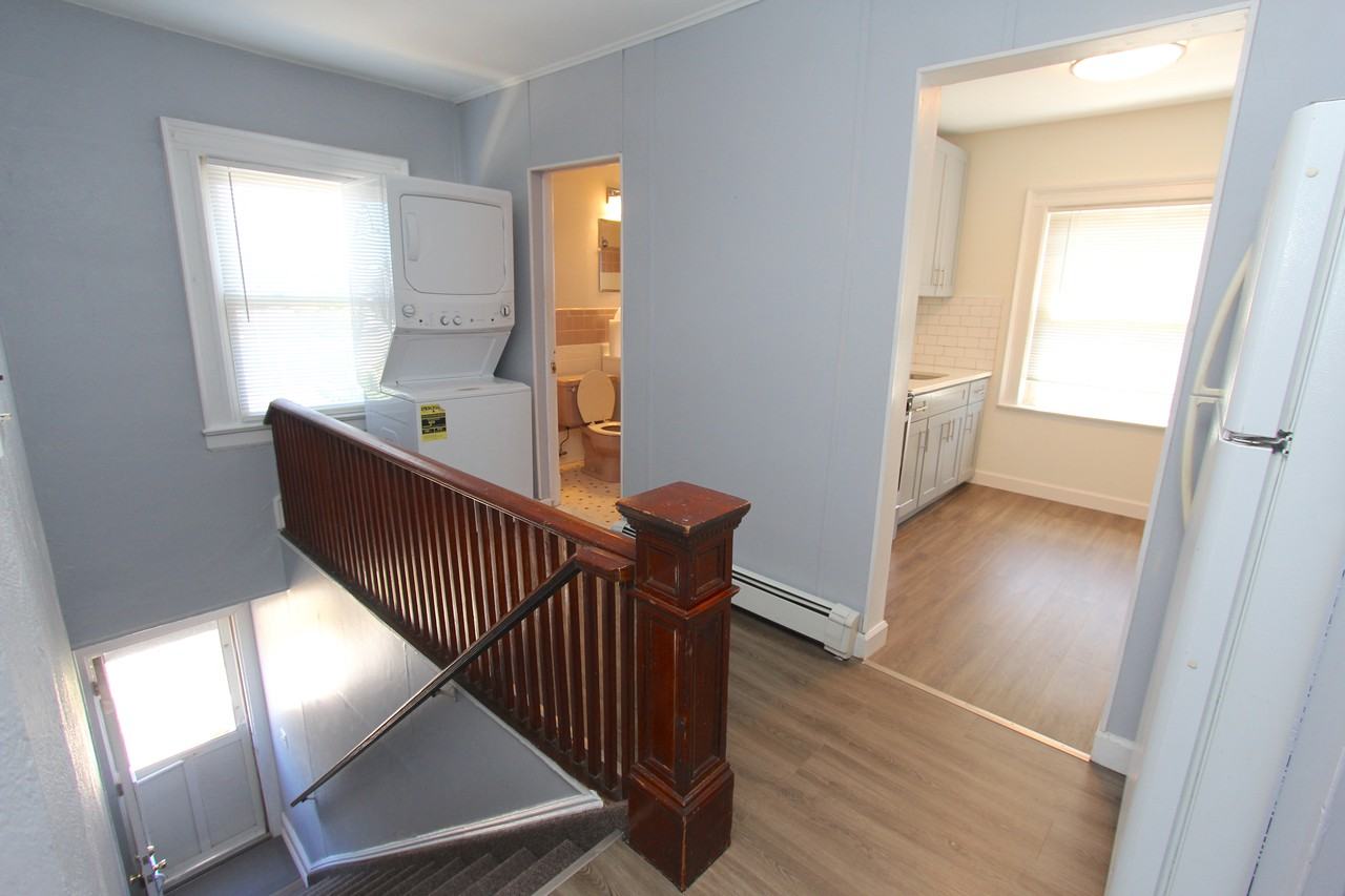65 West Windsor Parkway #2nd Floor - Photo 2 of 8