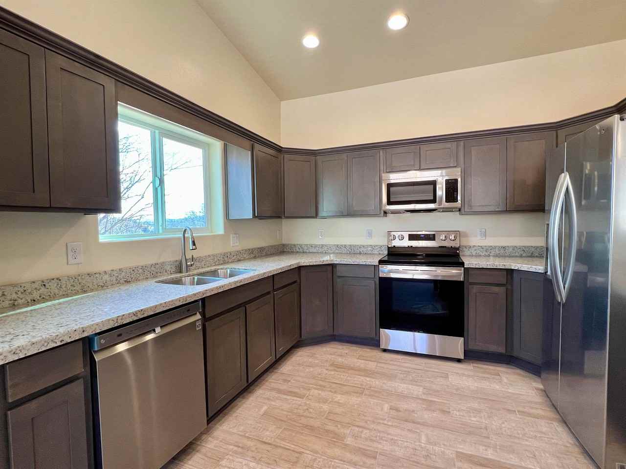 1563 Ovalo Ct #1 - Photo 5 of 27