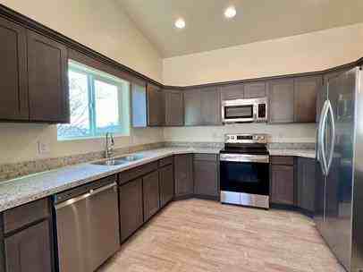 1563 Ovalo Ct - Photo 3 of 21