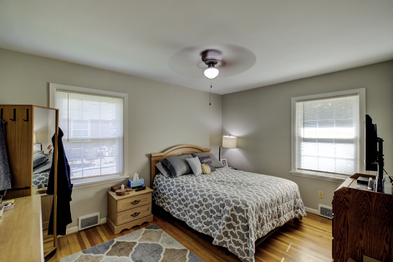 3116 Michael Dr - Photo 2 of 4