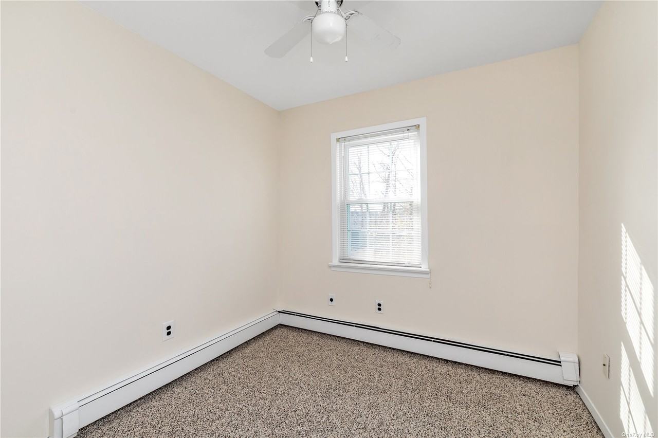 24 Tyler Ave #A - Photo 3 of 6