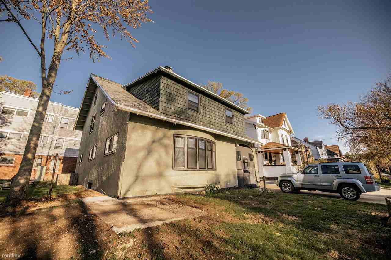 506 Prospect Ave Se - Photo 2 of 18