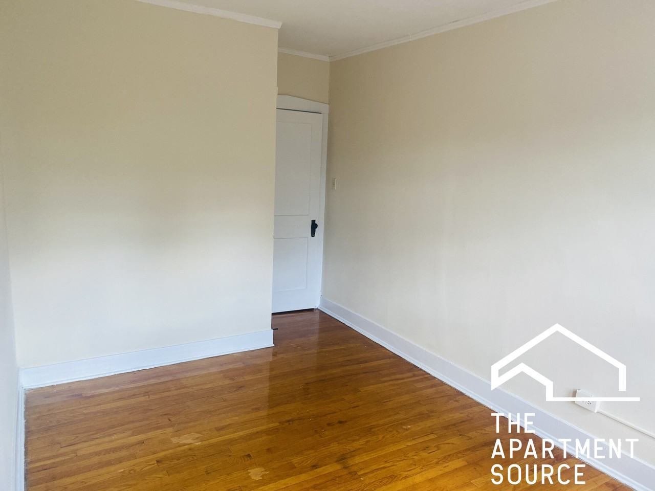 102 Lincoln Ave #GDN - Photo 2 of 5