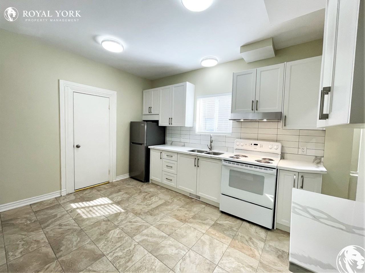 222 Athol St E #1 - Photo 3 of 25