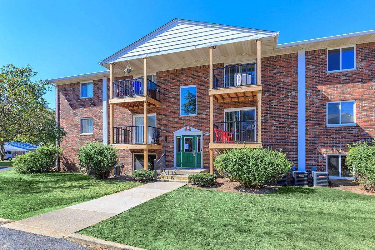 Aspen Pointe Apartments 5838 W Mooresville Rd, Indianapolis, IN 46221