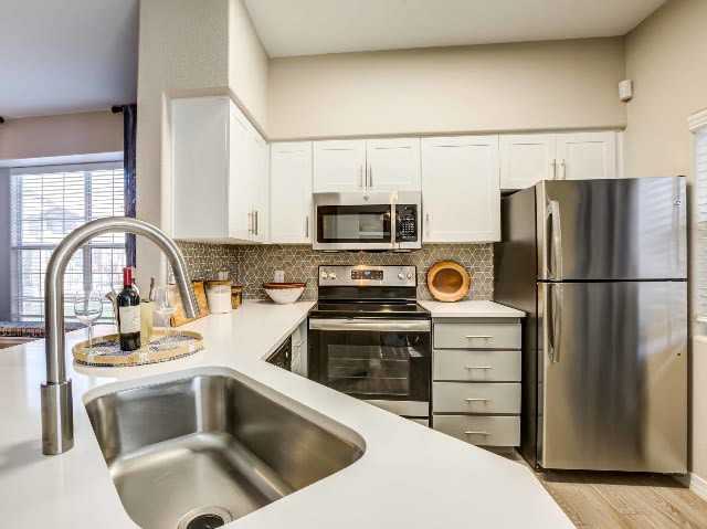 Avana Coronado - Photo 2 of 50