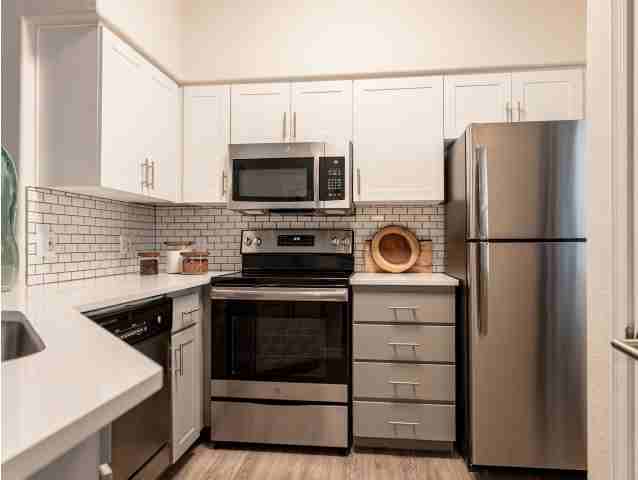 Avana Coronado - Photo 3 of 50