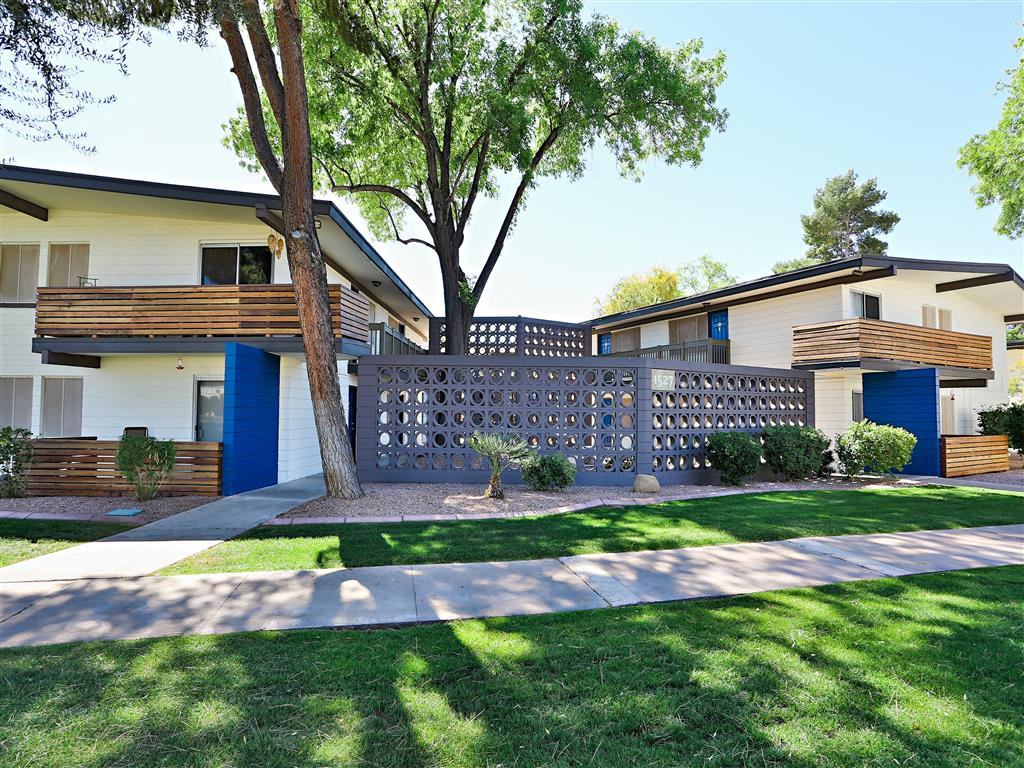 Paradise Palms Apartments - Photo 2 of 26