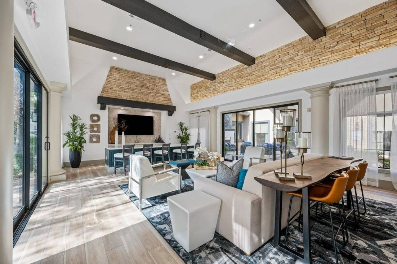 Lunaire at Estrella - Photo 3 of 36