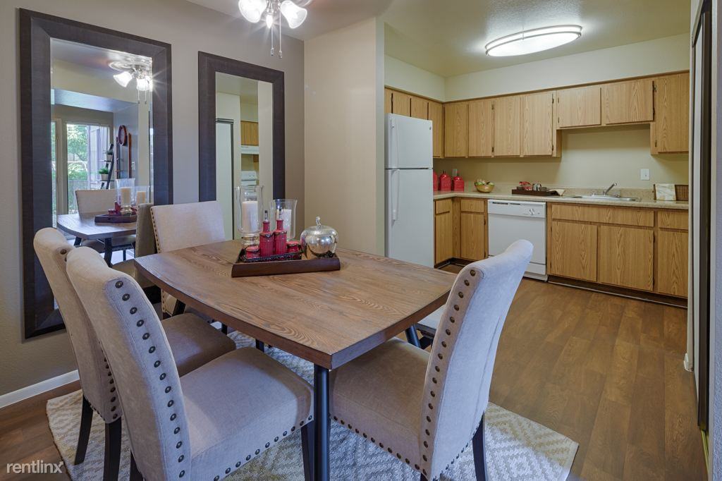 Tides on 71st Apartments - Photo 2 of 15