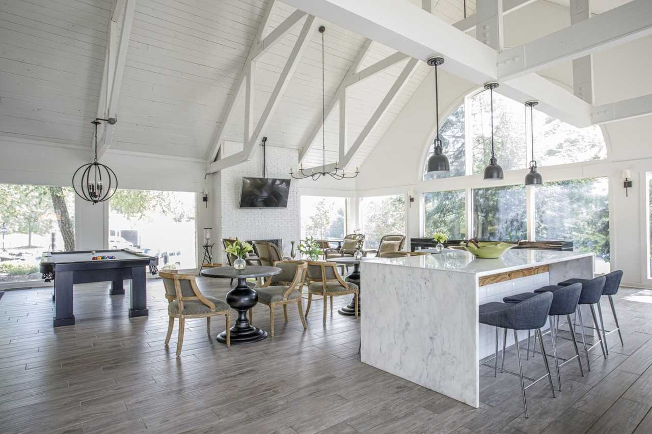 Royal Oaks Apartment Homes - Photo 2 of 36