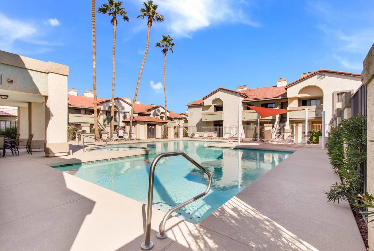 Del Coronado - Photo 2 of 19