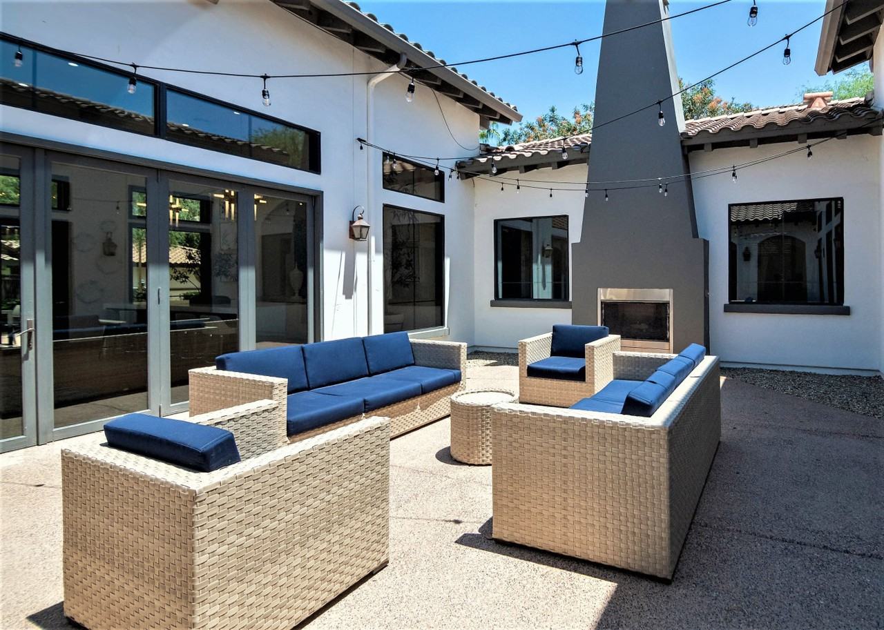 Serafina - Photo 2 of 21