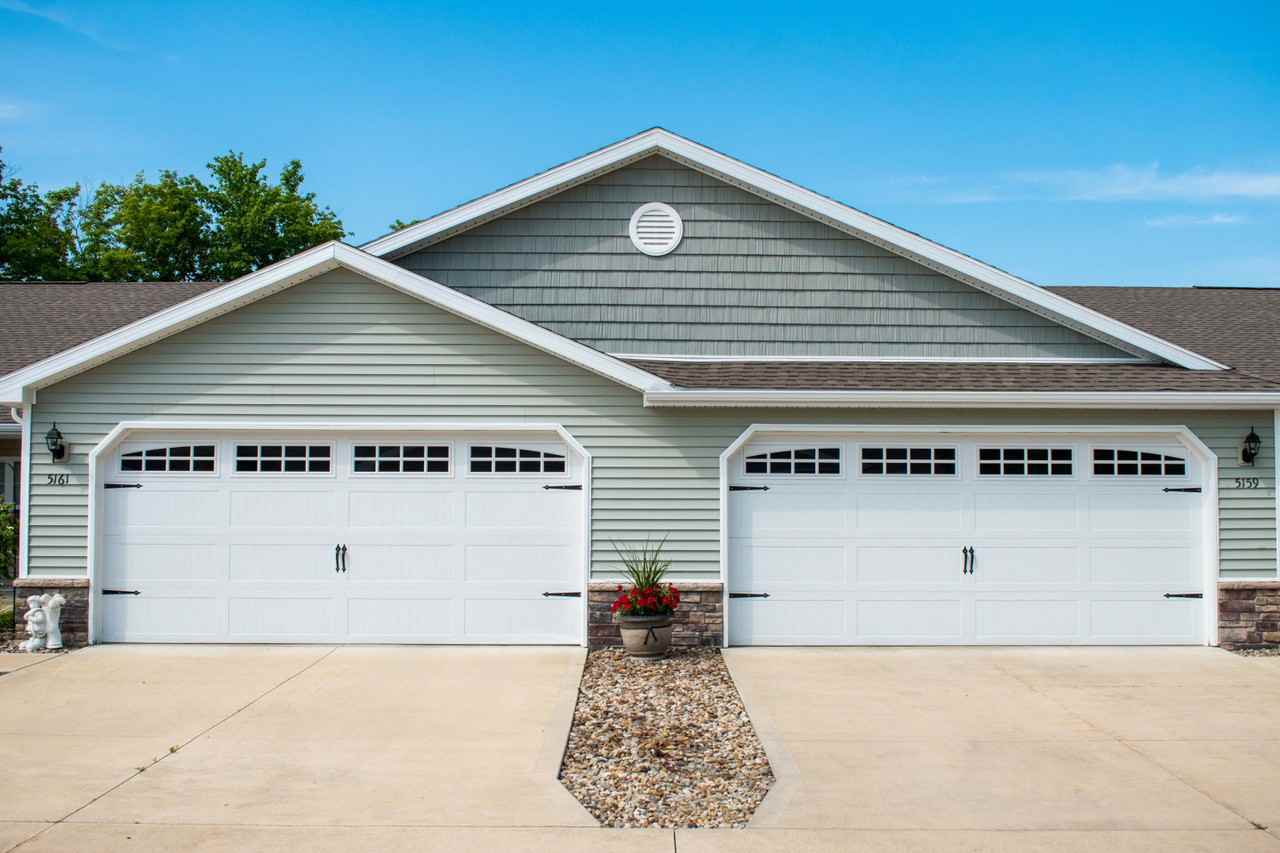 Redwood Medina - Photo 2 of 15