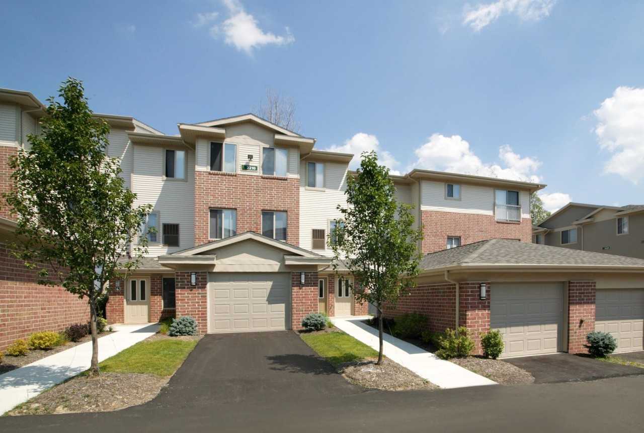 The Village at Pine Ridge Apartments 2252 Par Ln, Willoughby, OH
