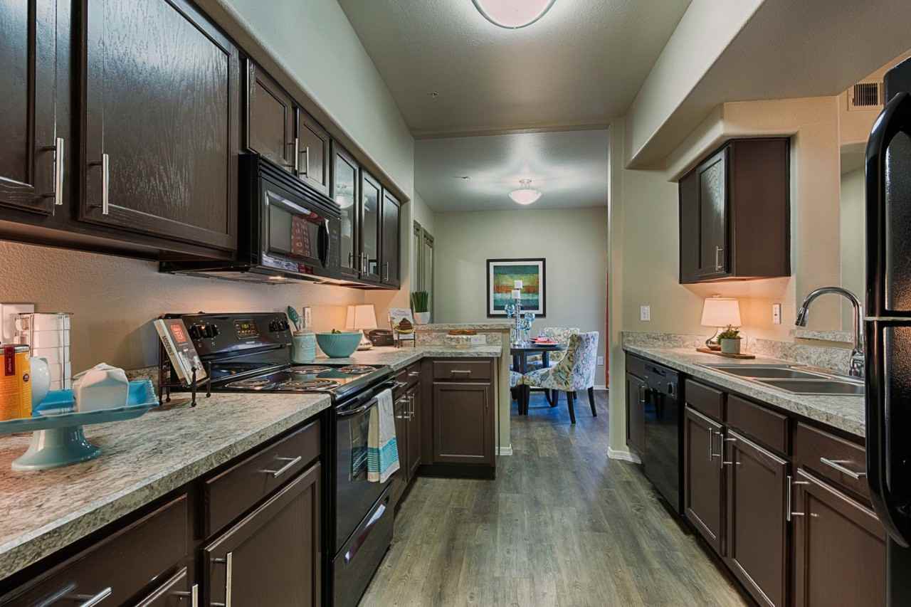 Desert Mirage Luxury Apartments - Photo 2 of 24