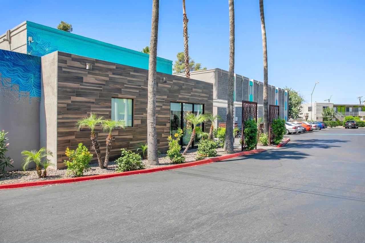 Omnia on Thomas - Photo 2 of 26