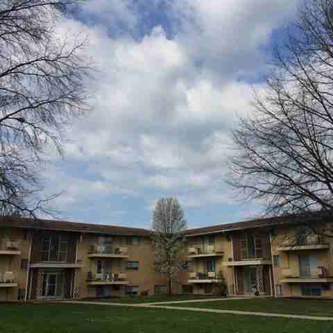 Kingston Place Apartments - Photo 3 of 35