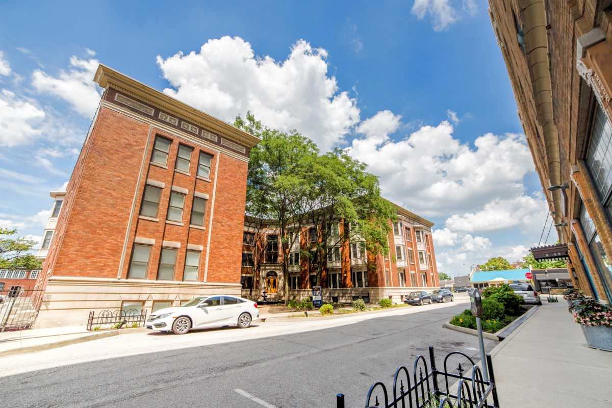 The Plaza at Library Square Apartments 902 N Pennsylvania St