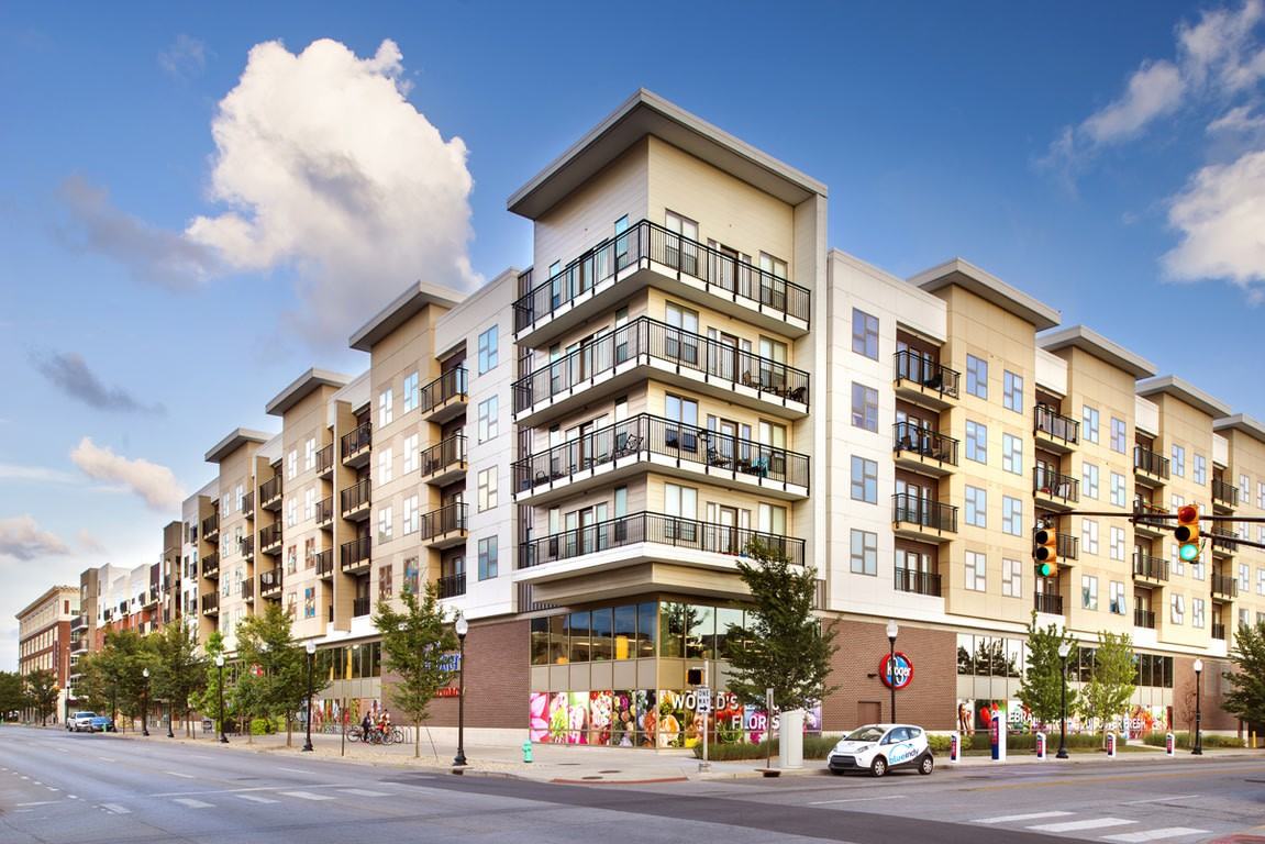 Axis - Photo 2 of 40