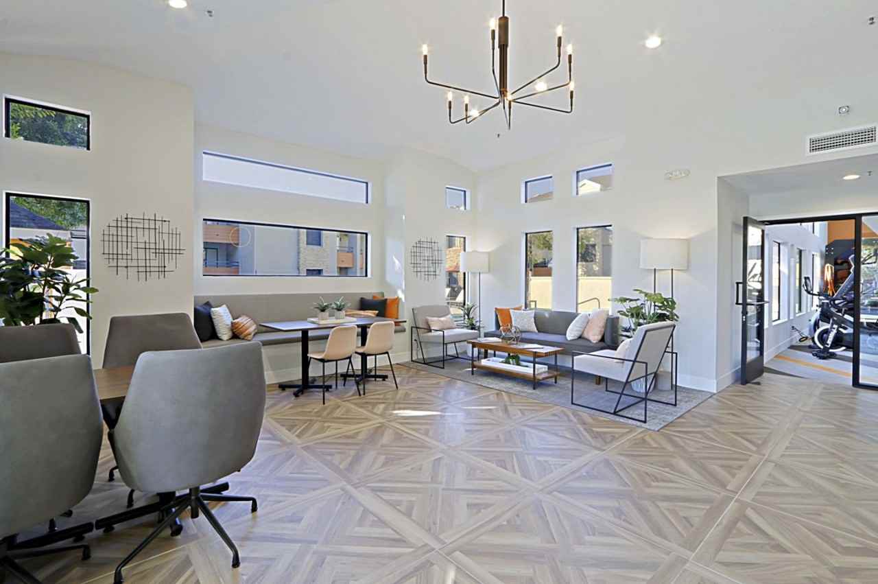 92Forty Scottsdale - Photo 2 of 35