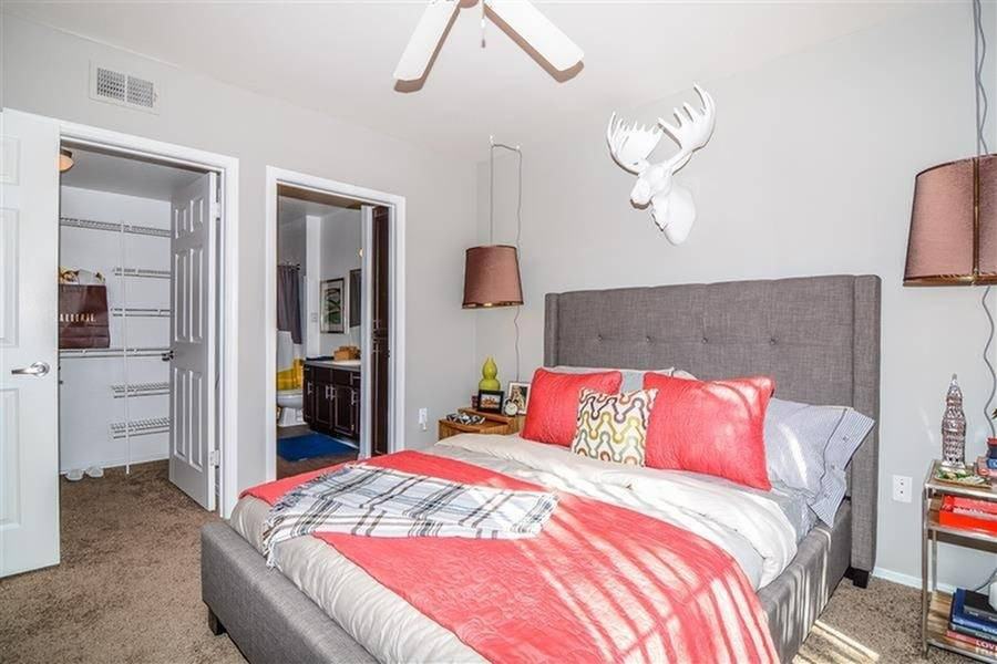 Carlyle Townhomes Apartments 5102 E Piedmont Rd, Phoenix, AZ 85044