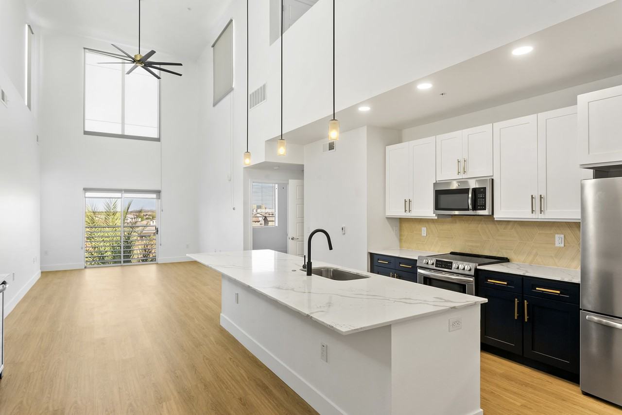 Slate Scottsdale - Photo 2 of 36