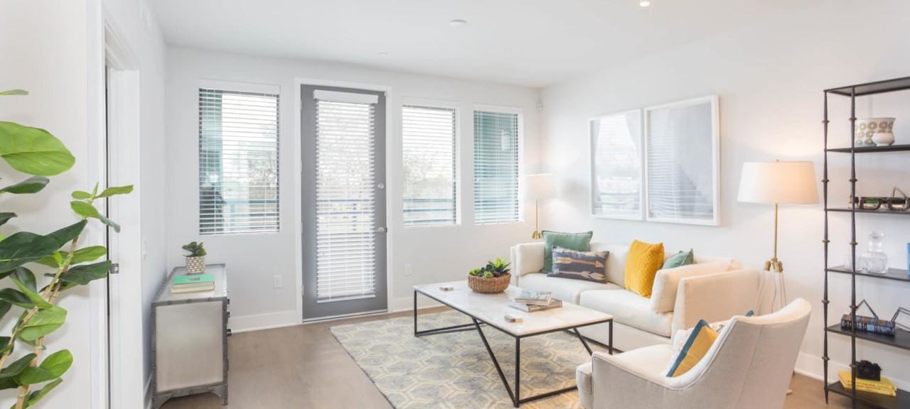 Lakeside Drive by MarkTaylor Apartments 500 W 1st St, Tempe, AZ