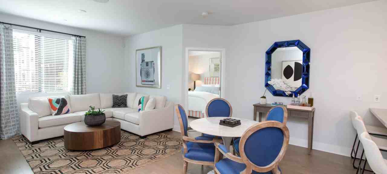 Lakeside Drive by MarkTaylor Apartments 500 W 1st St, Tempe, AZ