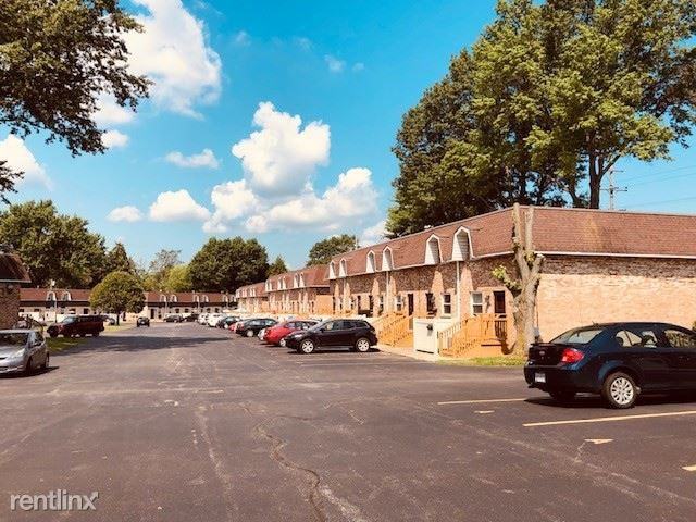 Tallmadge Towne Apartments - Photo 2 of 13