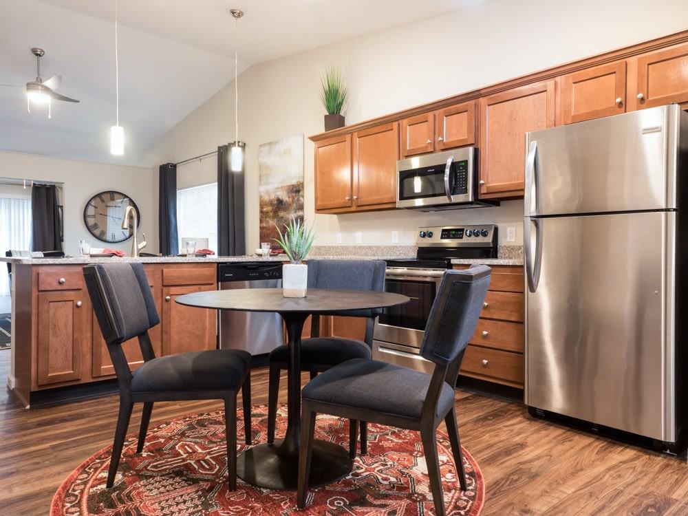 Redwood Westfield Myra Way - Photo 2 of 4