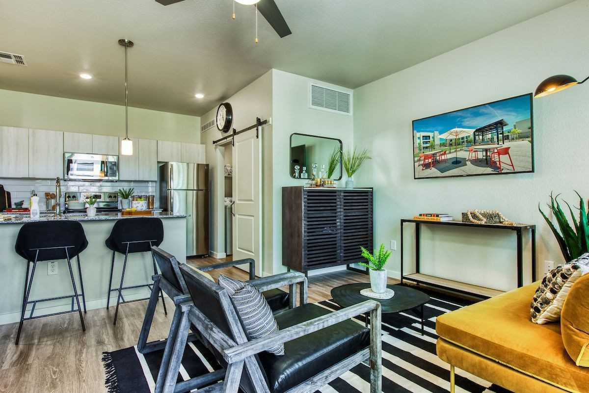 Amiya - Photo 3 of 30