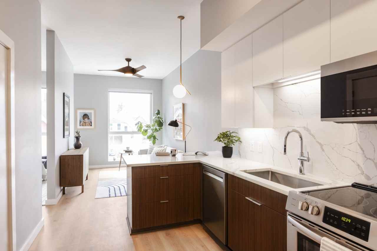 The Lincoln - Photo 3 of 11