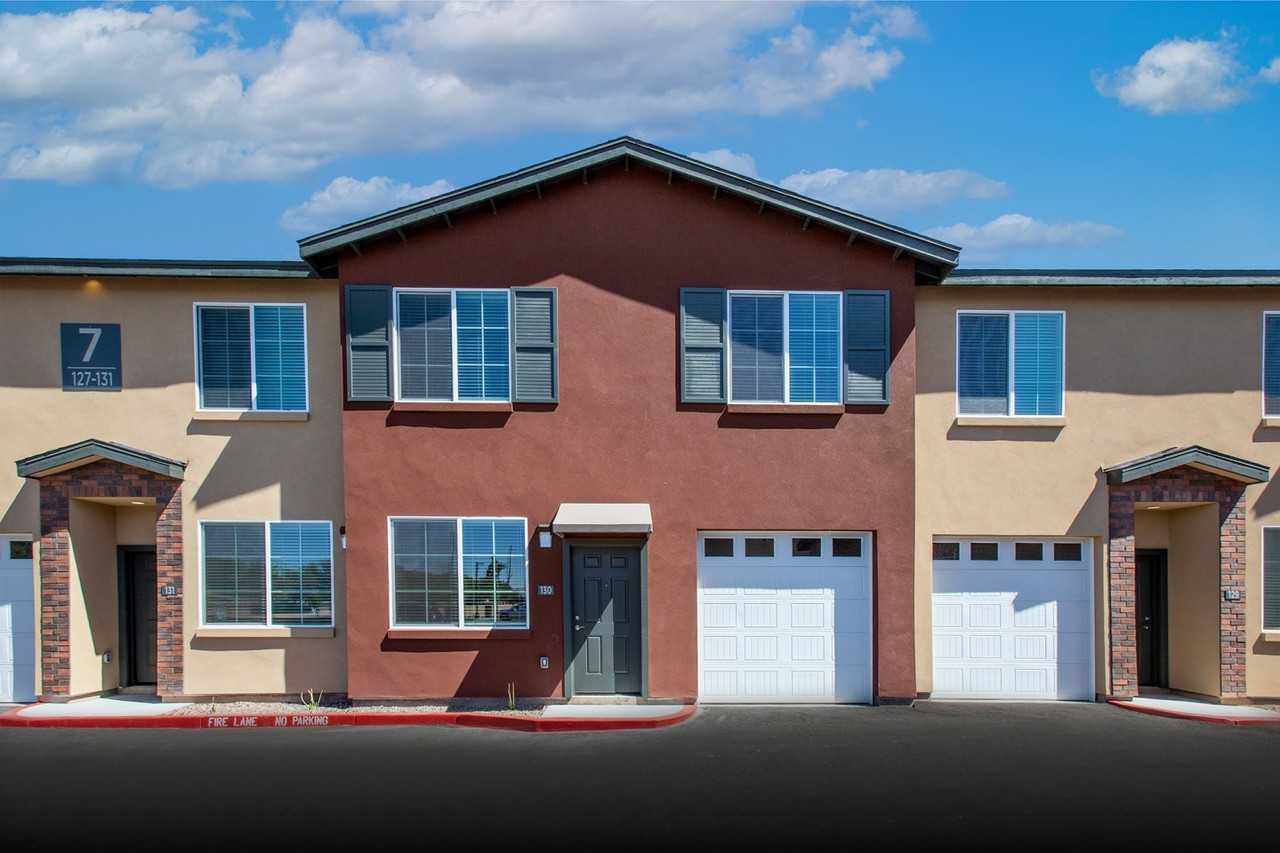 San Stefano Townhomes Apartments 677 E Commonwealth Ave, Chandler, AZ