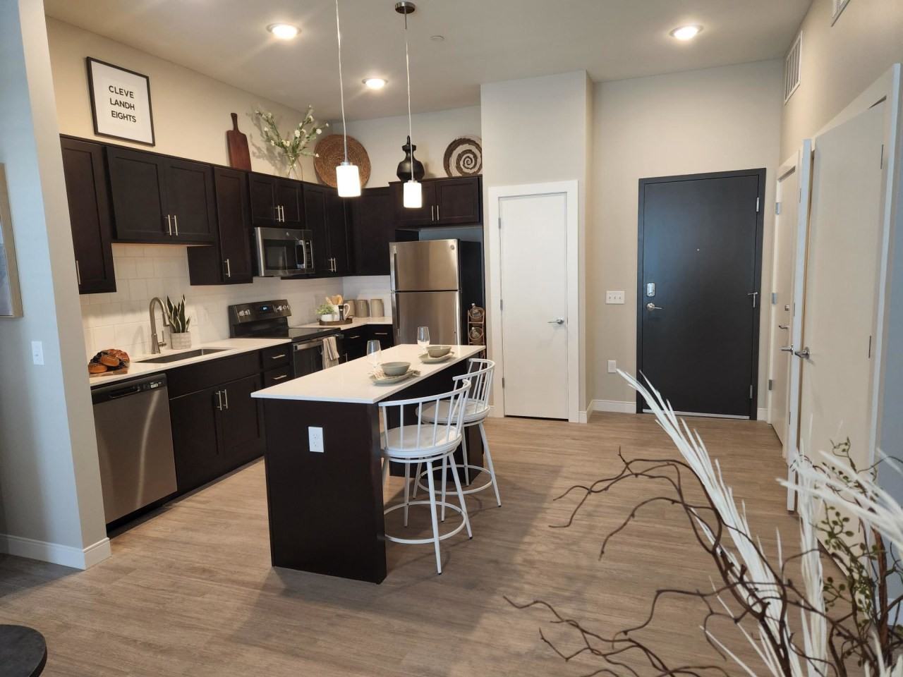 The Ascent at Top of the Hill - Photo 3 of 13