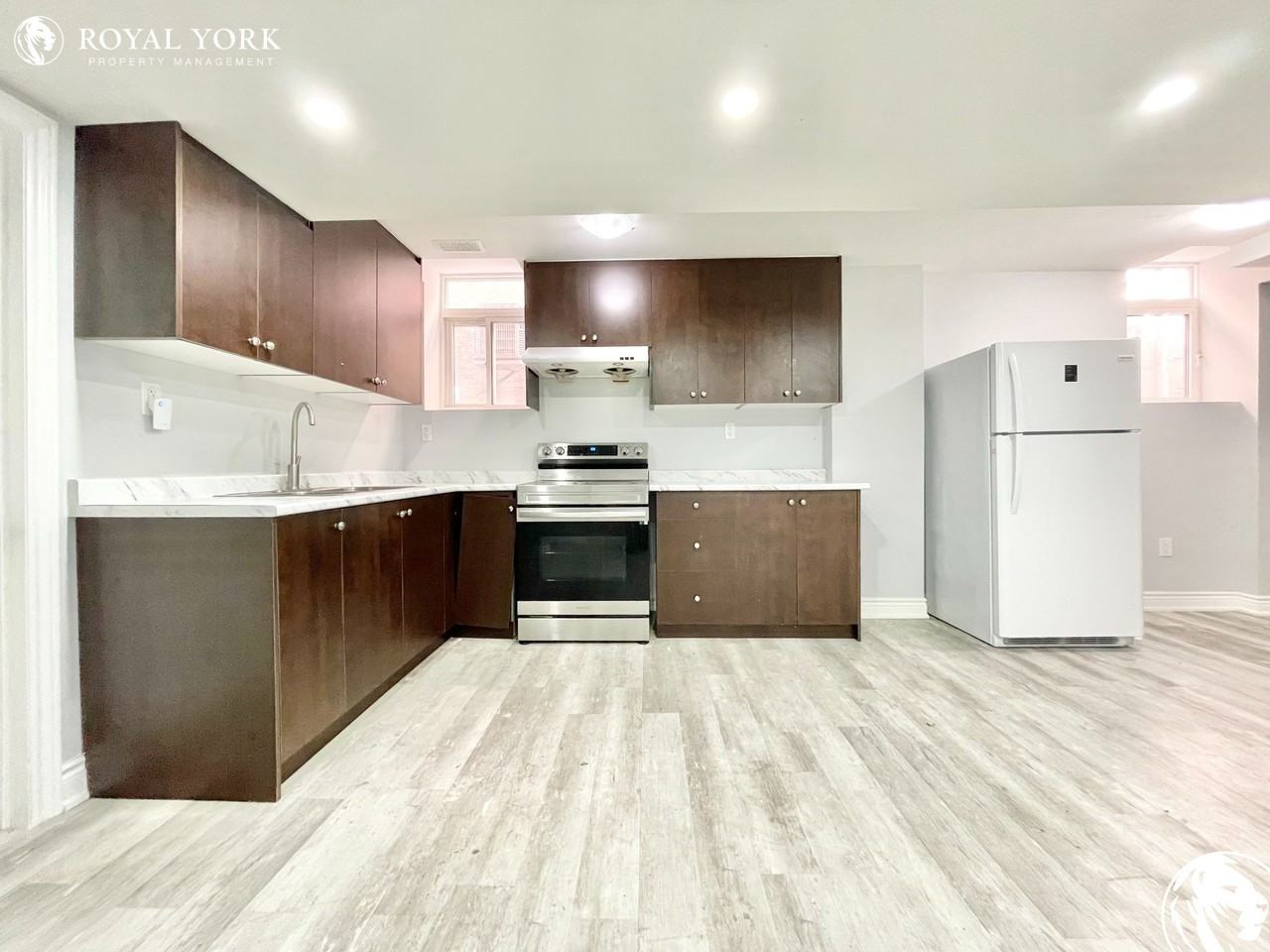 116 Muirland Cres #2 - Photo 3 of 25