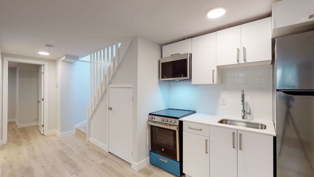 109 Carruthers Ave - Photo 2 of 11
