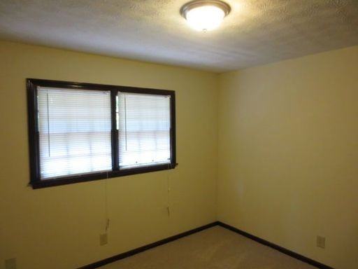 474 Willowbrook Dr SE - Photo 2 of 12