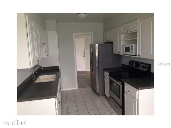 226 Golden Gate Pt - Photo 2 of 11