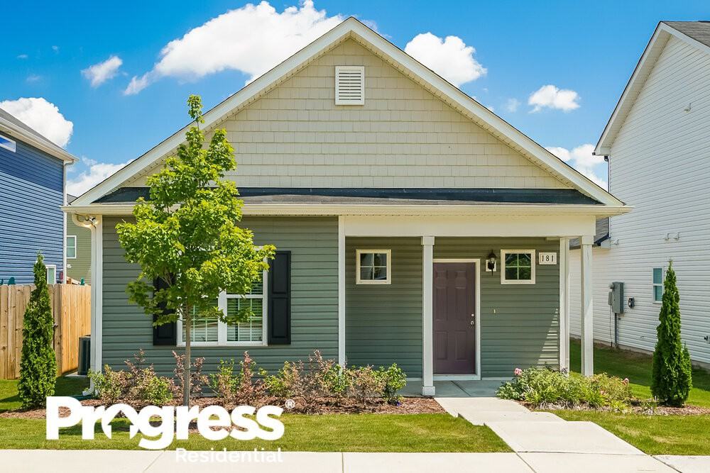 181 E Wilson St, Clayton, NC 27520 3 Bedroom Apartment for Rent