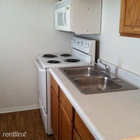 4915 W 11th St #B - Photo 2 of 4