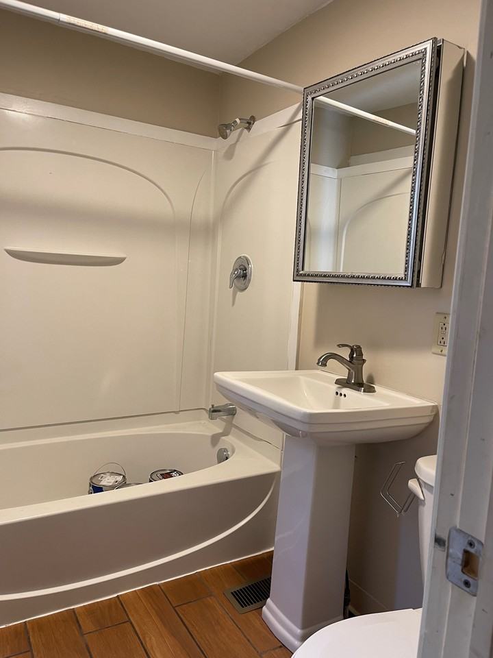 509 Willis AvenueApartment 2 #2 - Photo 4 of 13