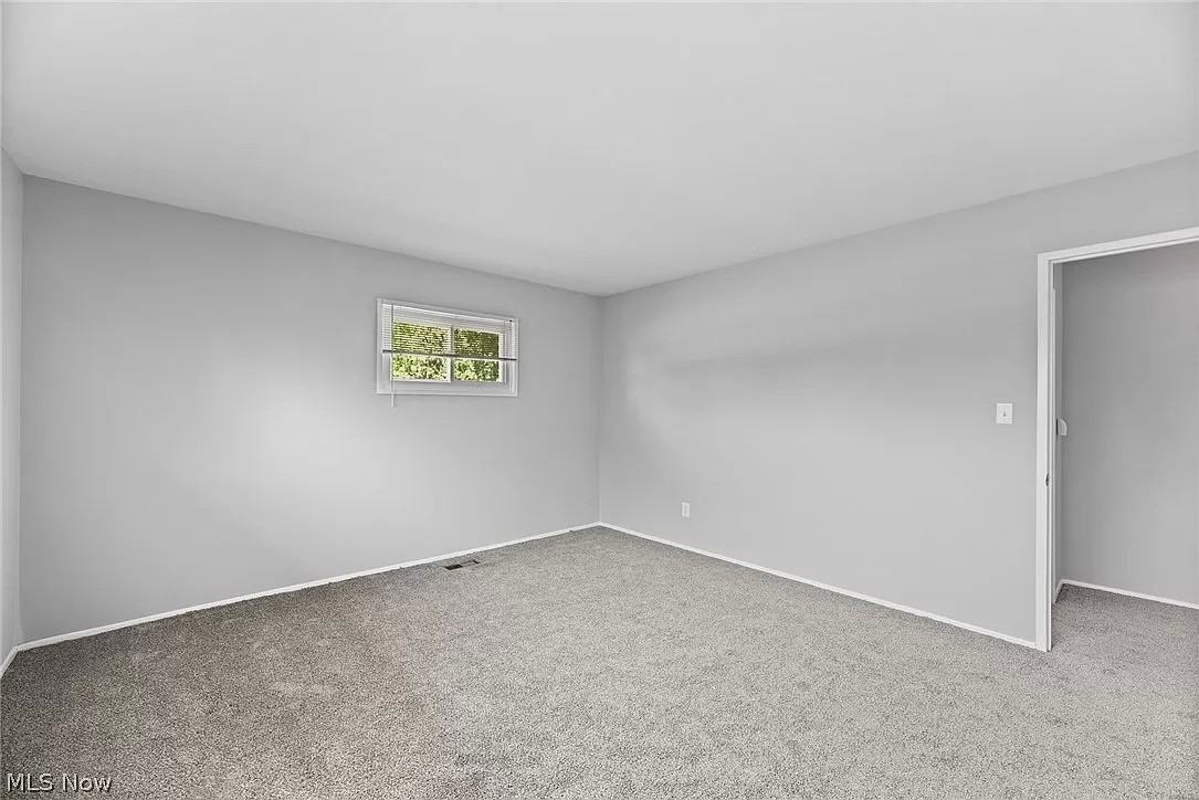 11993 Appleton Dr - Photo 2 of 7