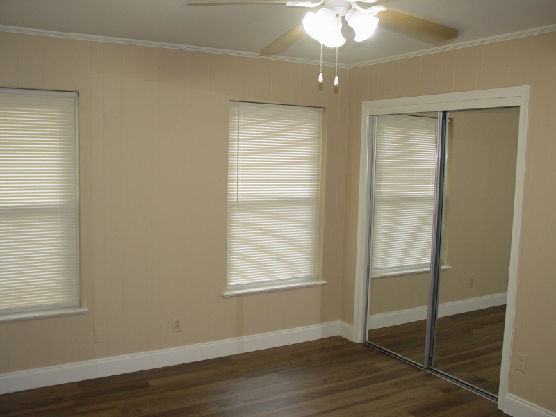 1805 N Pl - Photo 4 of 13